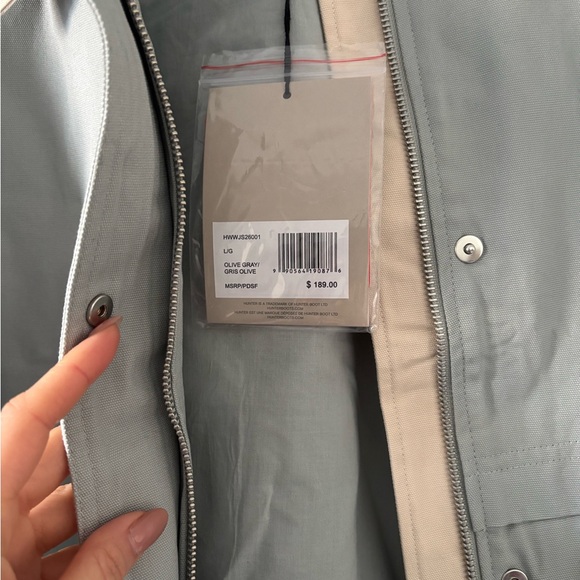 Hunter Light Gray  Raincoat with Cream Collar - Picture 5 of 8